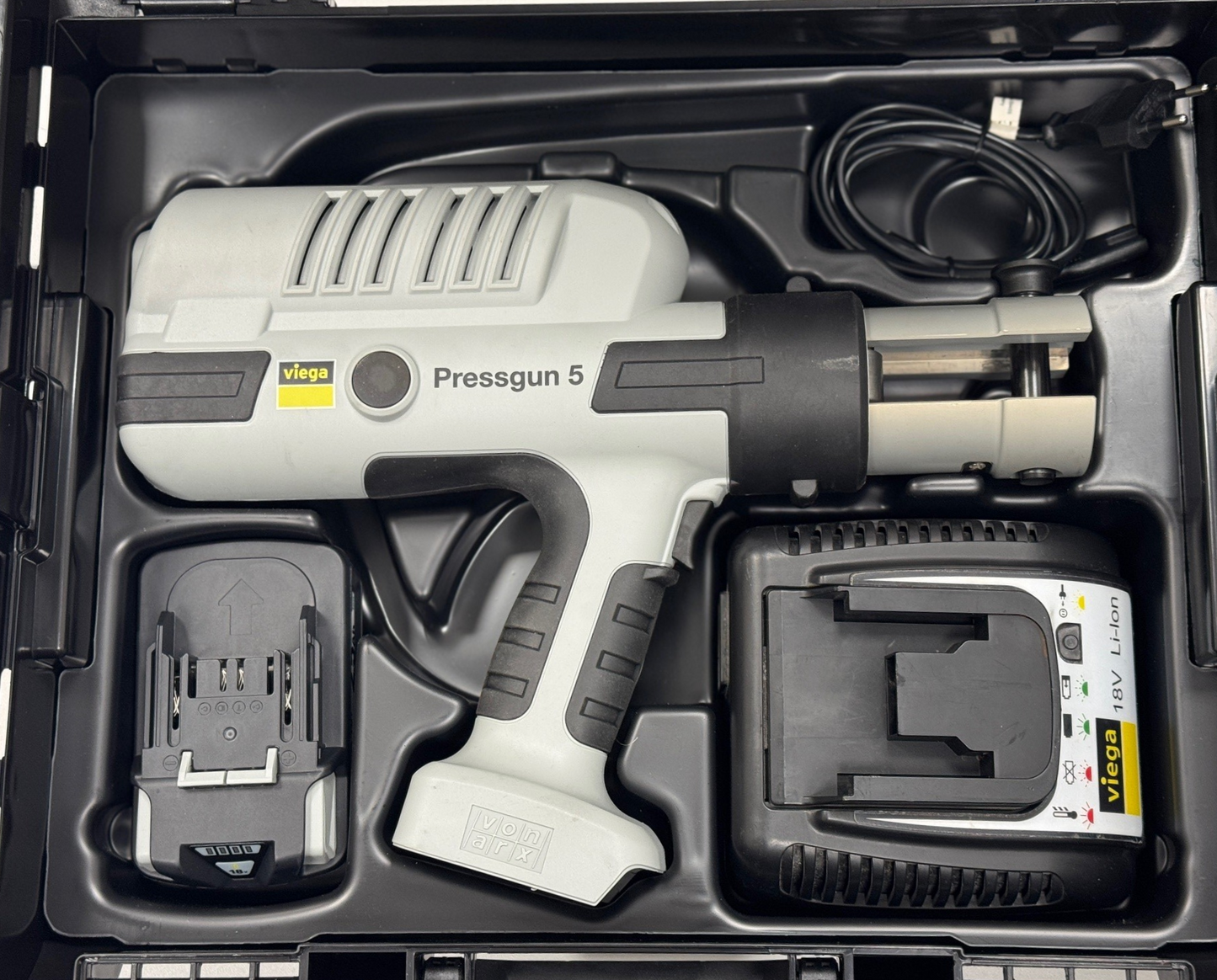 Generalüberholte Viega Pressgun 5 – Akku, Ladegerät & Koffer (32 kN)